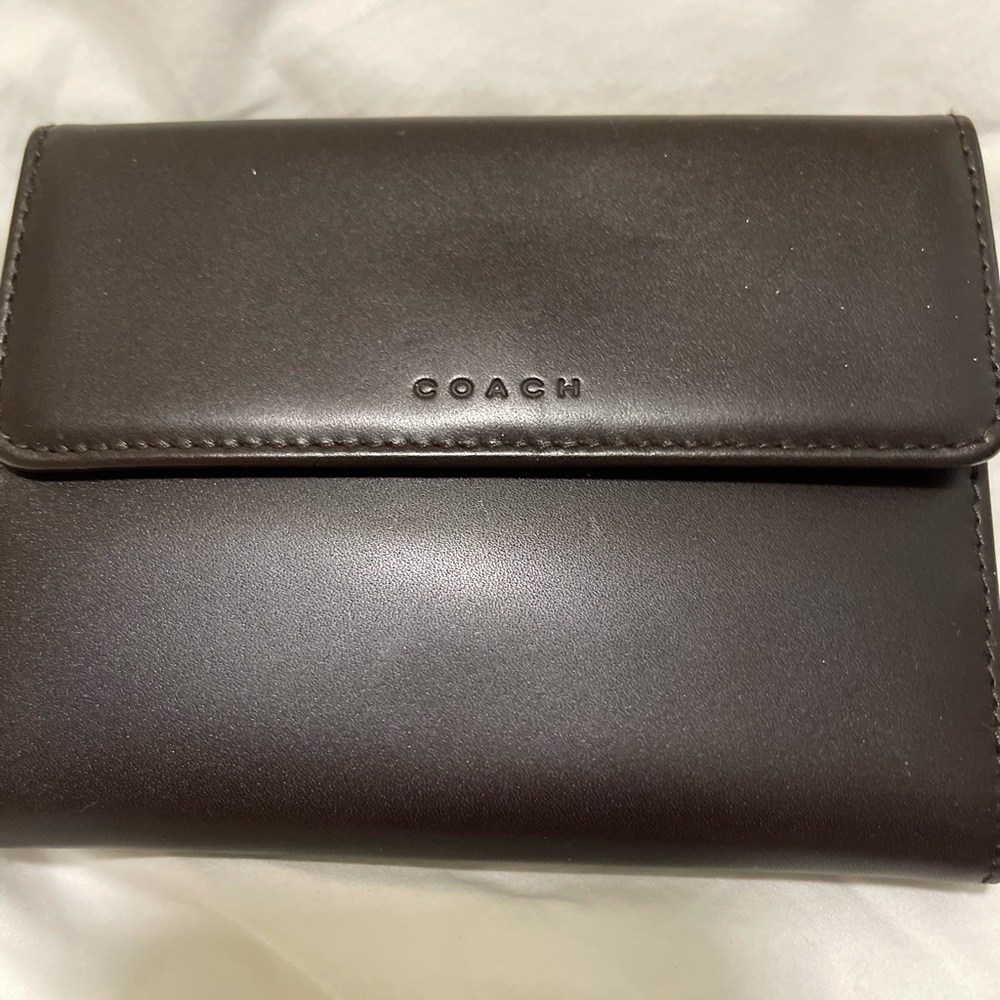 Authentic Coach Wallet - Picture 1 of 6